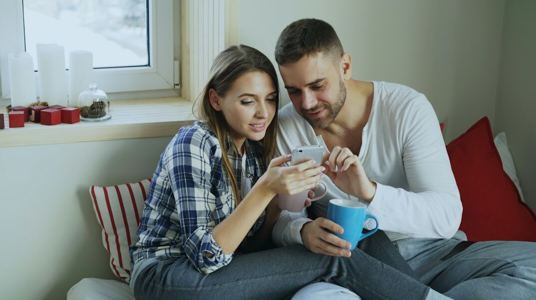 couple discussing savings plan
